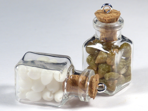 Pendant square glass bottle 2