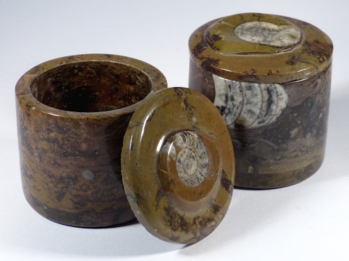 Fossil marble box with Ammonite top *brown*