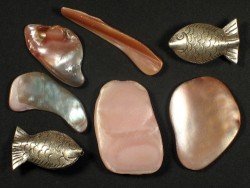 Pink Mussel pieces 2,5-4cm (10g)